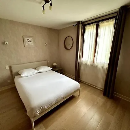 Holiday home Proche Vichy