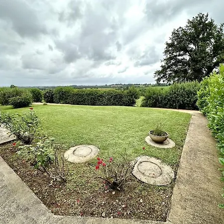 Holiday home Proche Vichy