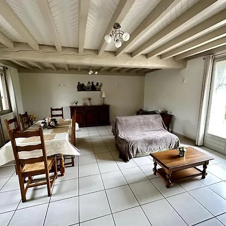 Proche Vichy Semesterbostad Saint-Étienne-de-Vicq